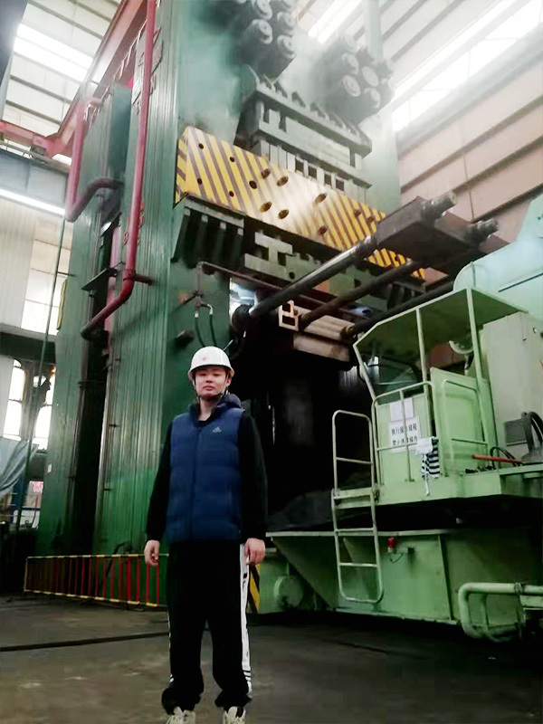 16000T模鍛液壓(yā)機-河北宏潤