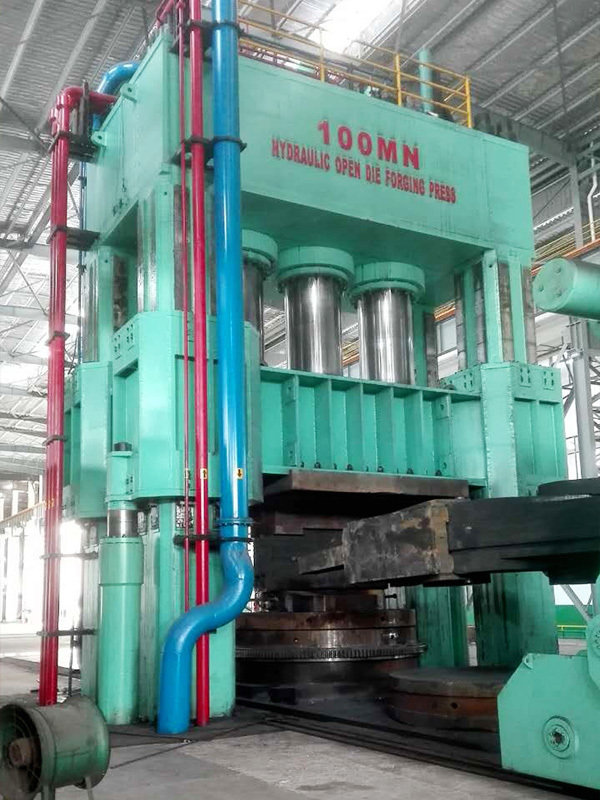 8000T鍛造液(yè)壓機-江陰(yin)振宏