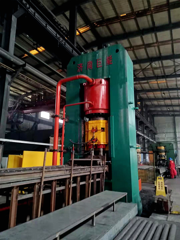 1250T剪切(qie)液壓機-撫(fu)順特鋼